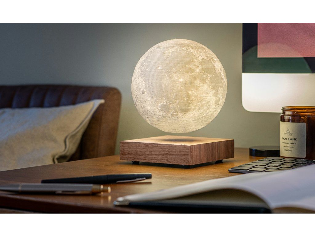 Lampa "Moon", ořech