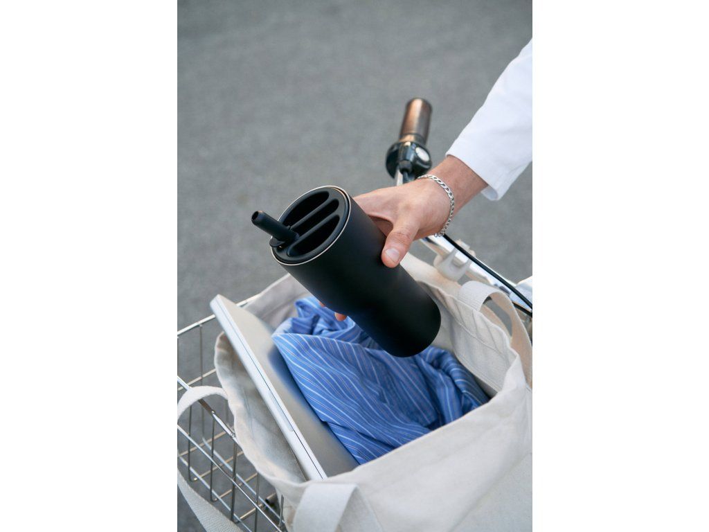 Cestovní termosklenice Sip'n'Go 0,6 l s brčkem, černá