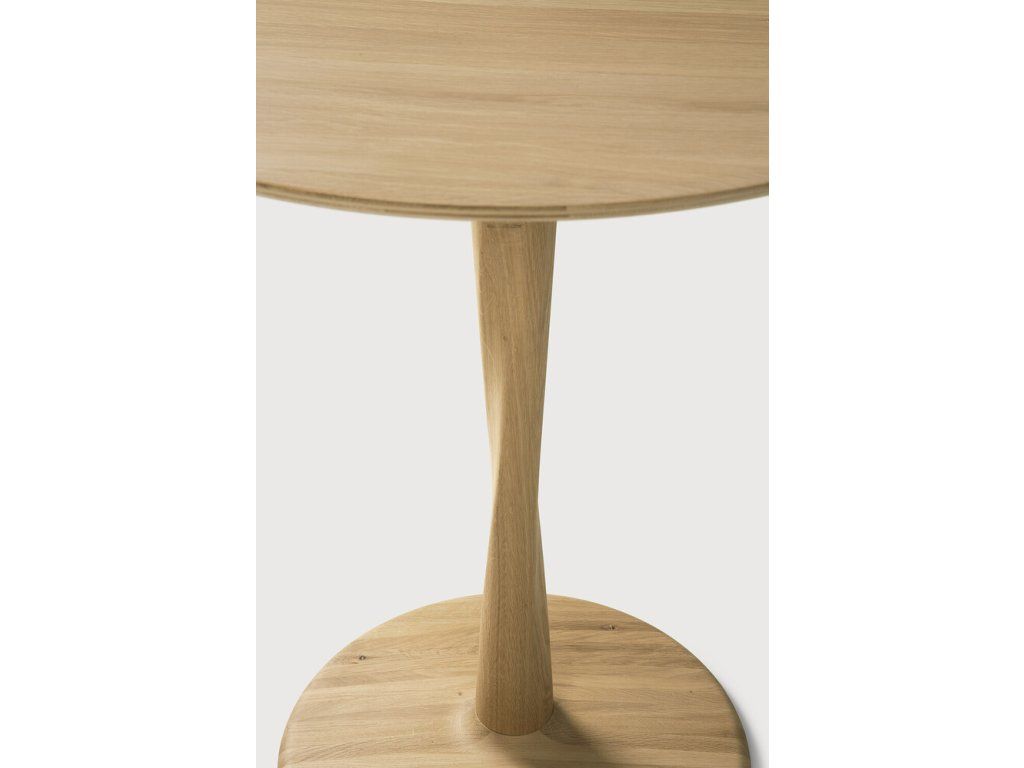 Jídelní stůl Torsion kulatý ø 127 cm – dub
