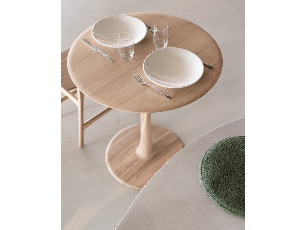 Lounge stolek Torsion kulatý ø 90 cm – dub