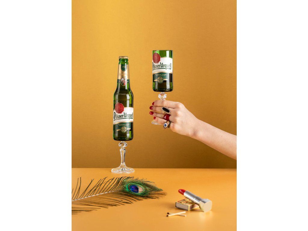 SKLENICE re-design Pilsner Urquel - edice DRUNK GLASSES, 1ks