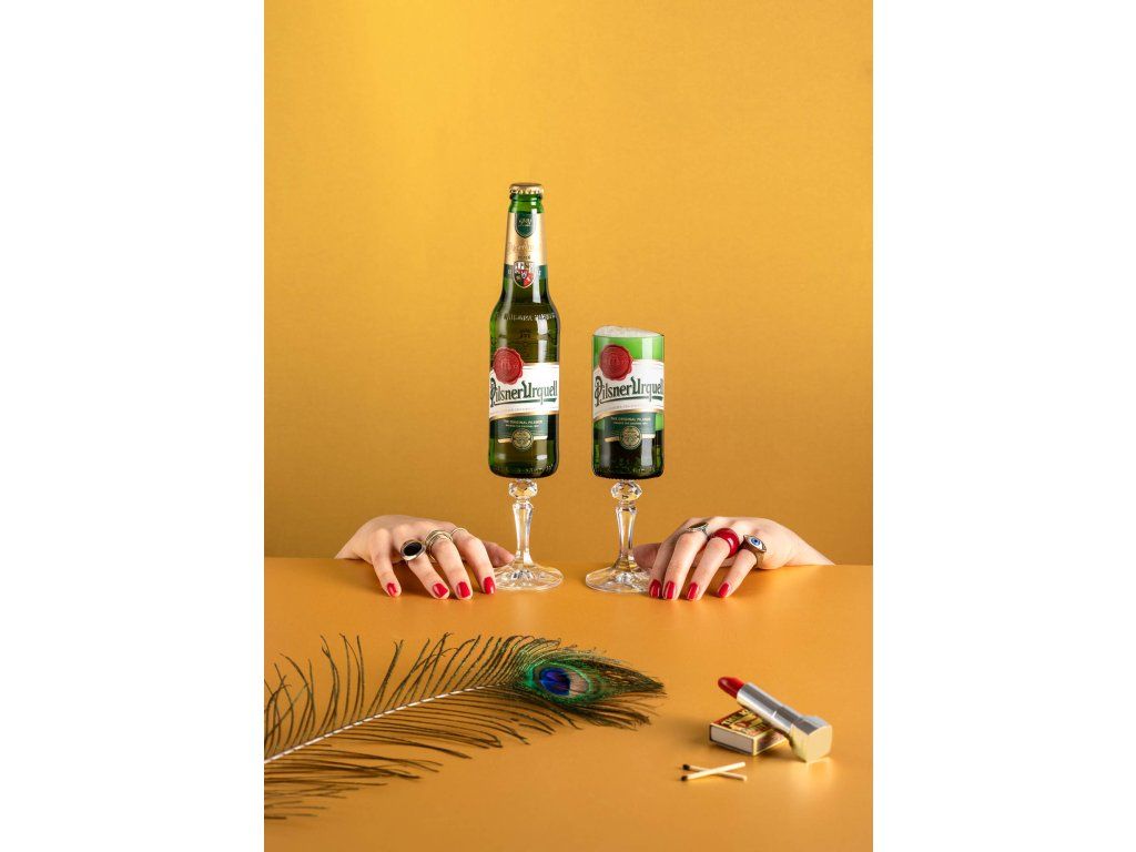 SKLENICE re-design Pilsner Urquel - edice DRUNK GLASSES, 1ks