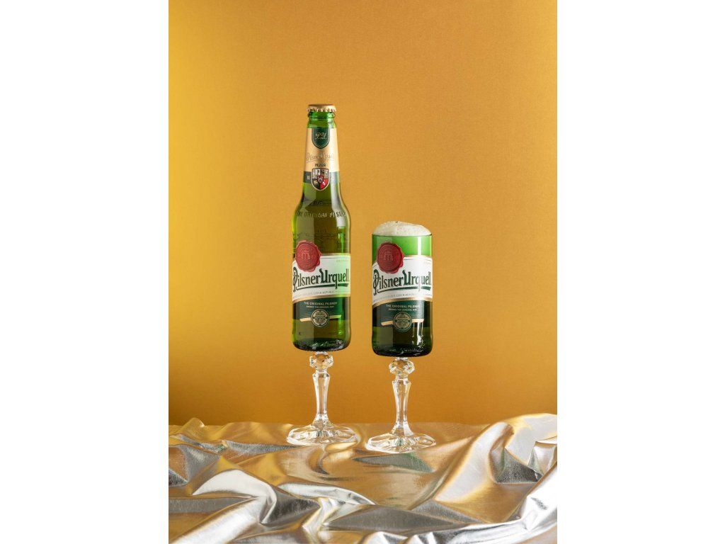 SKLENICE re-design Pilsner Urquel - edice DRUNK GLASSES, 1ks