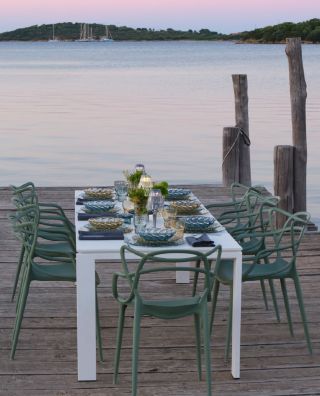 Zelená nám sluší! Kartell Masters v hlavní roli – pohodlí, styl a výhled, který se neokouká. Když hostíte s italským...