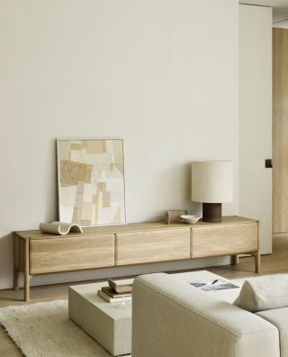 Když k vám domů dorazí Ethnicraft… #interiordesign #interier #livingroom #decoronline